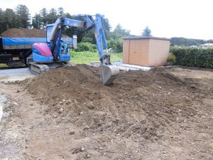 4.すき取りした残土はダンプに積み込み、残土処分場へ運搬