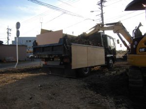 5.重機による樹木の積込状況