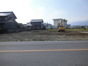 6.バックホウによる整地作業 6.バックホウによる整地作業