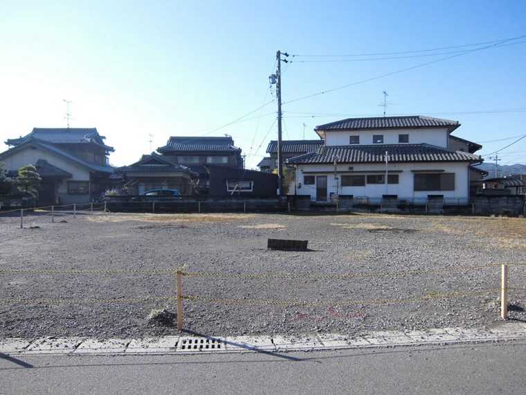 空き地のロープ張り（施工後）