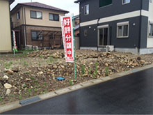 荒れ地の整地(施工前) 荒れ地の整地(施工前)