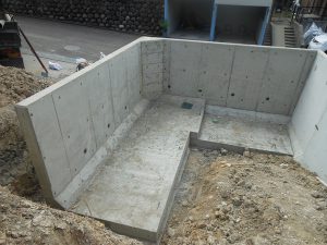 23.擁壁据え付け完了