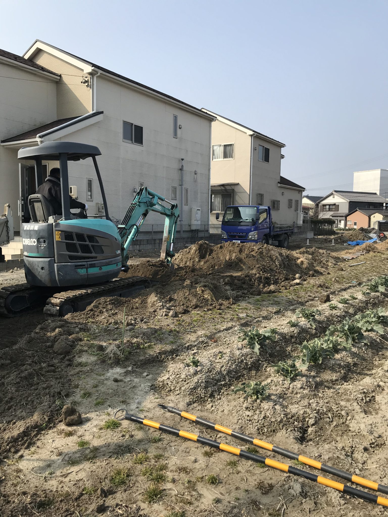 B0CBDBFE-58B3-41D2-8FFE-